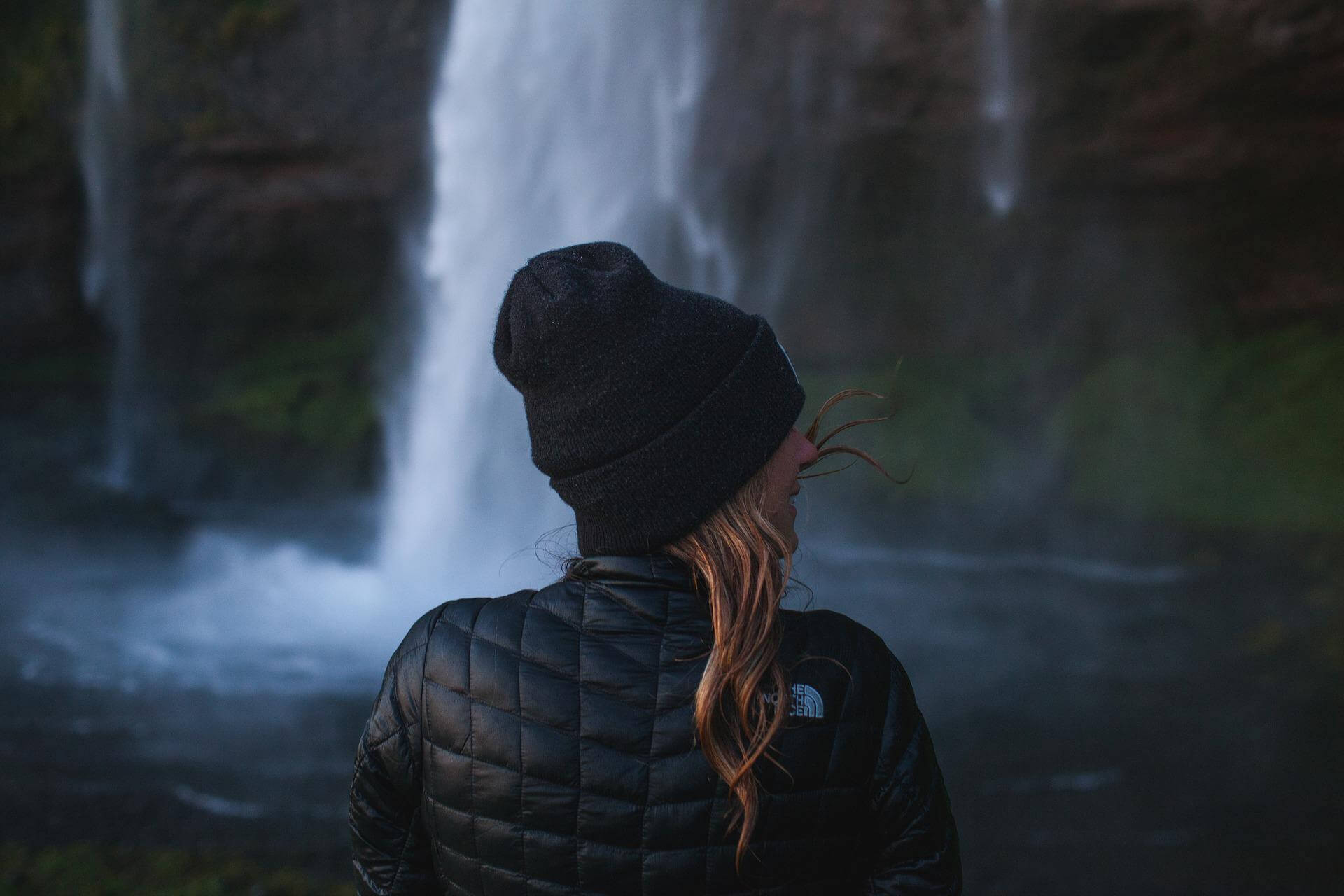 woman_waterfall_black_hat